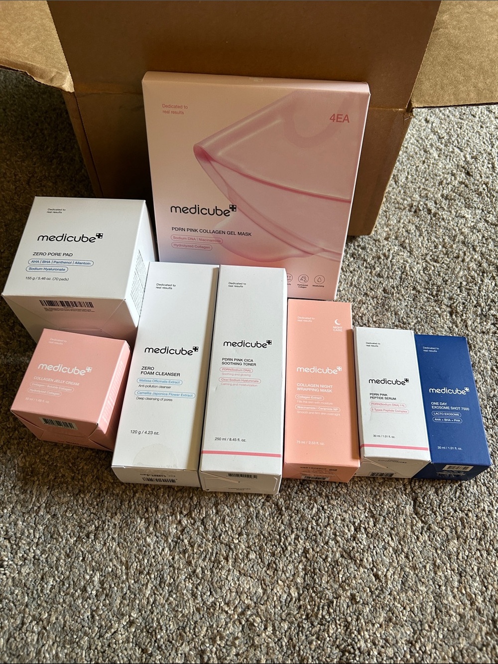 Medicube Pink Collagen Moisturizing Skincare Set – Pink